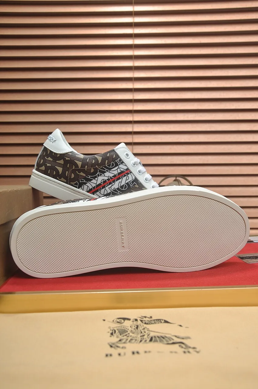 Men's shoes💰480💶[Burberry] (cowhide lining) classic low-top sneakers｜Imported cowhide with classic plaid fabric｜Cow leather lining｜Original outsole｜Fine workmanship and comfortable to wear Size: 38-44 (customized at 45)